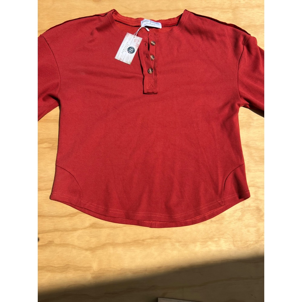 Sassy Stitches Boutique Red Ribbed Henley Long Sleeve Top Size M New